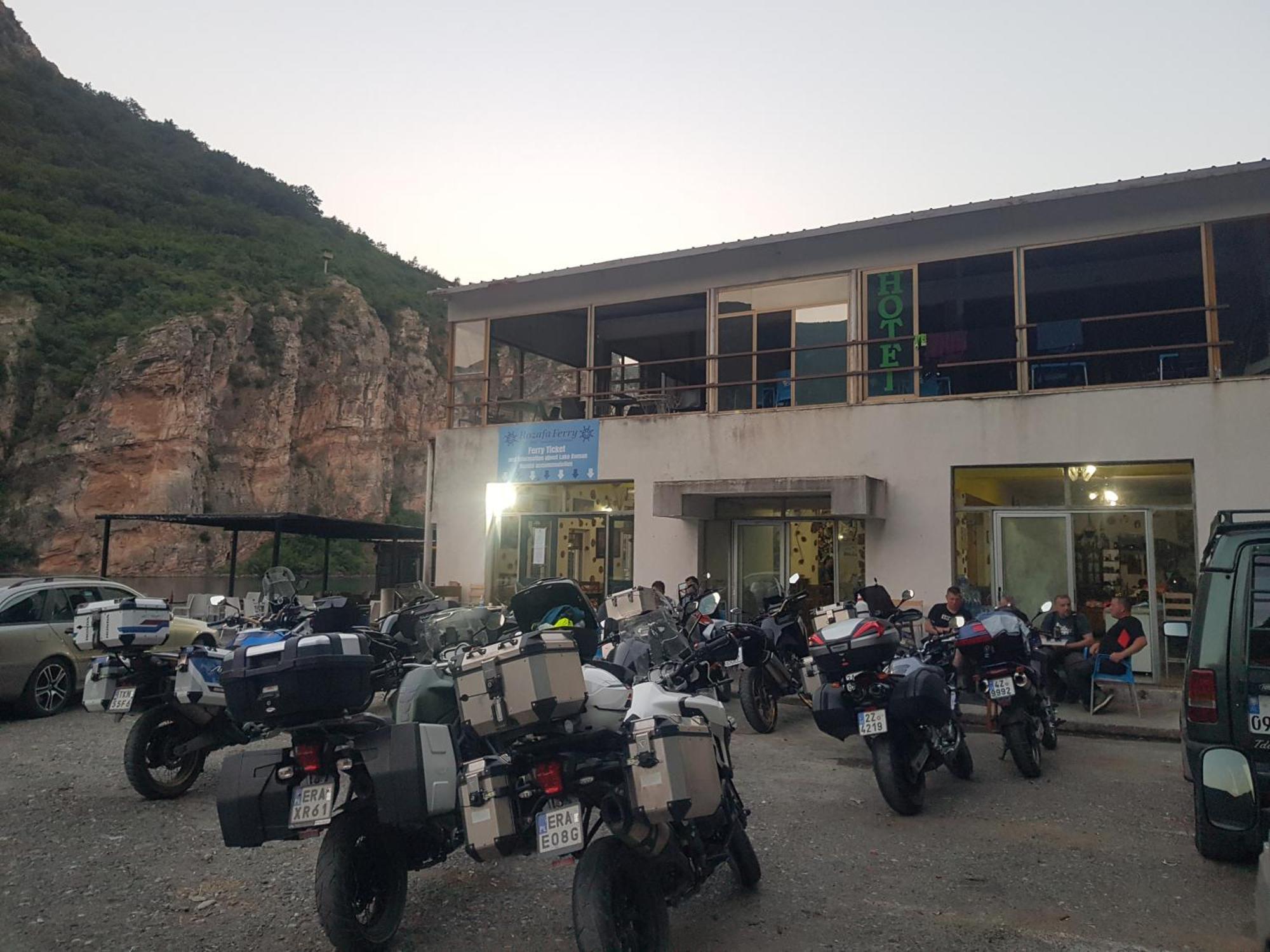 Rozafa Ferry & Hostel *